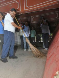 Chief Minister did Shramdaan